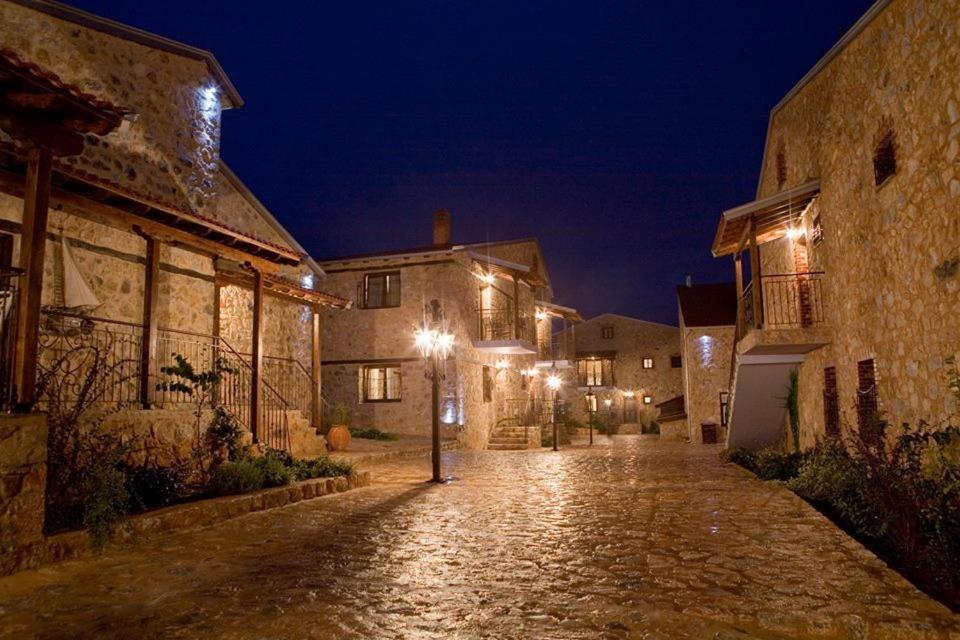 Pleiades Hotel Florina Buitenkant foto