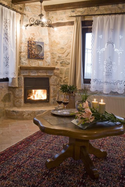 Pleiades Hotel Florina Kamer foto